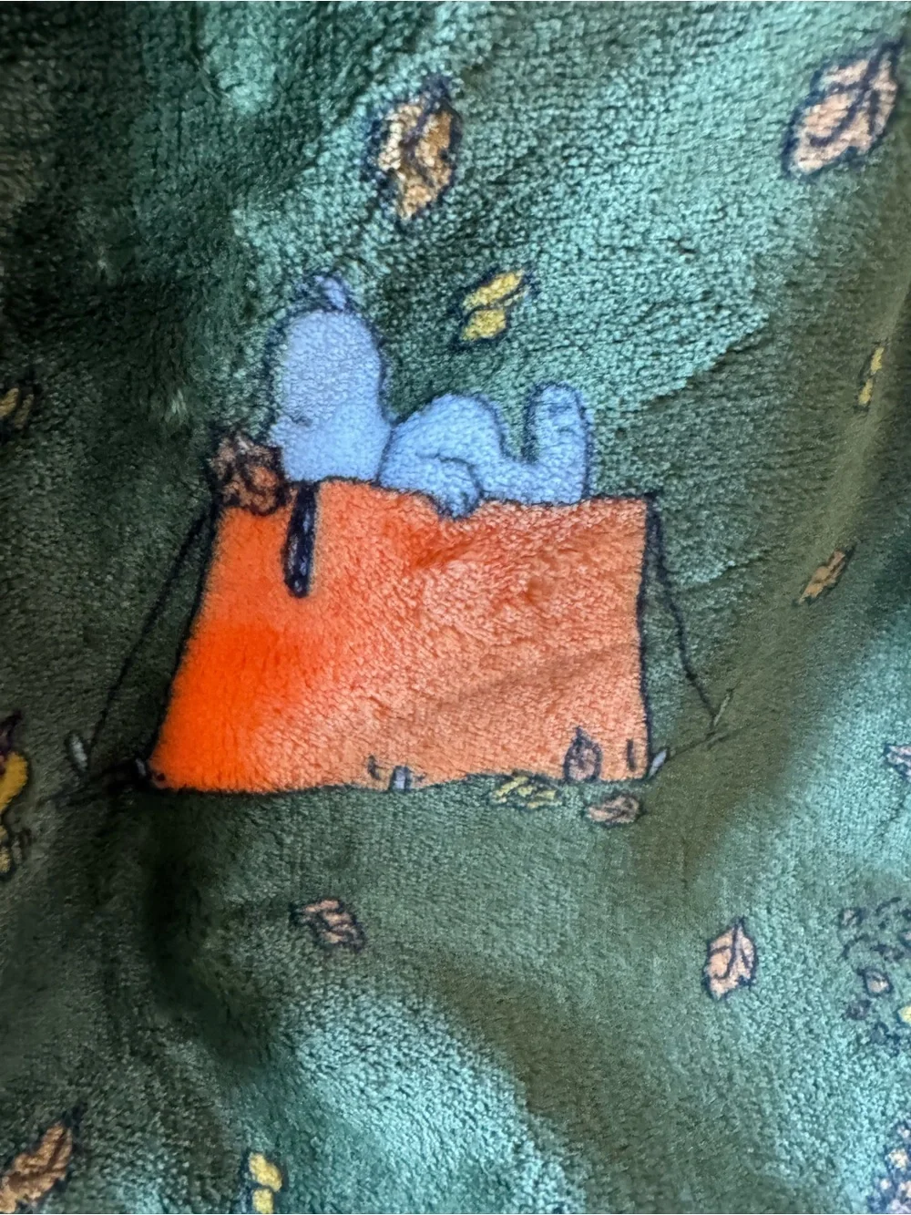 Berkshire Fall Halloween Thanksgiving Peanuts Throw Blanket Images of Snoopy